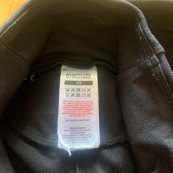 Gymshark Black Workout Cropped Leggings - Picture 5 of 5